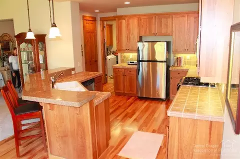 60822 SW Cobblestone Pl, Bend, OR 97702 photo 3
