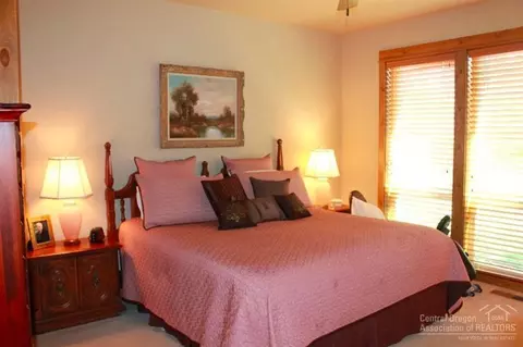60822 SW Cobblestone Pl, Bend, OR 97702 photo 11