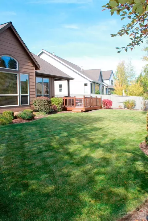 60822 SW Cobblestone Pl, Bend, OR 97702 photo 21