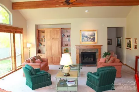 60822 SW Cobblestone Pl, Bend, OR 97702 photo 6