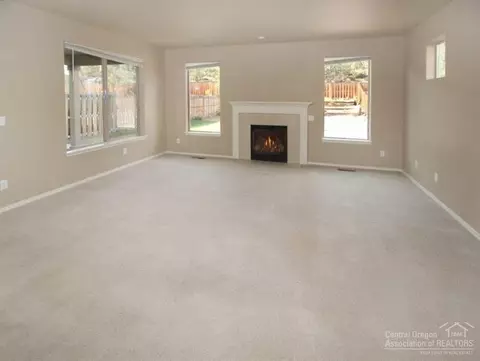 62021 Quail Run Pl, Bend, OR 97701 photo 3