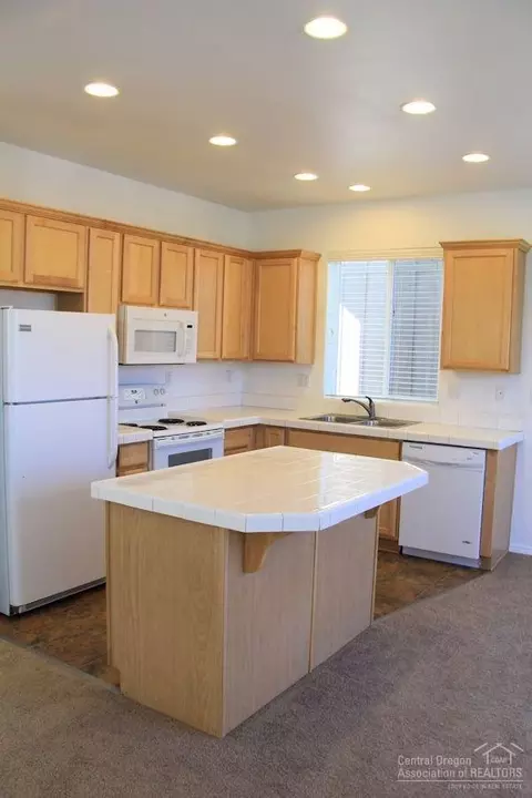 2880 NE Sedalia Loop, Bend, OR 97701 photo 8