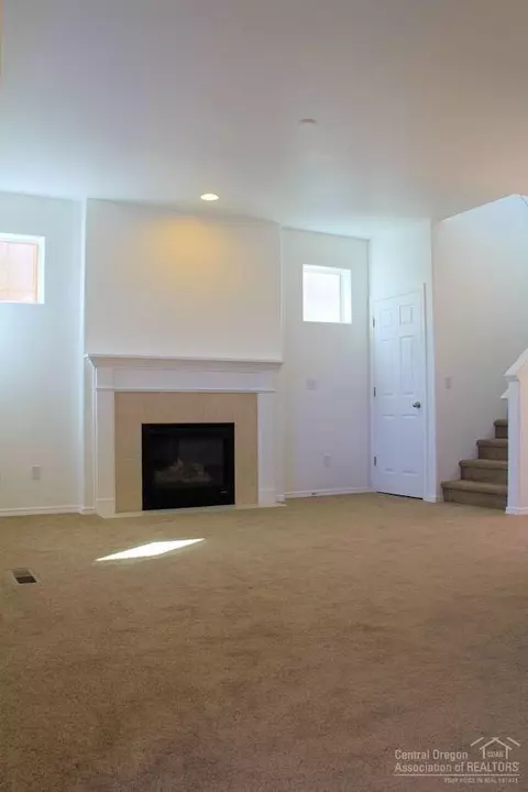2880 NE Sedalia Loop, Bend, OR 97701 photo 4