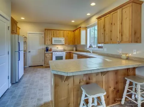 20697 Wandalea Dr, Bend, OR 97701 photo 10