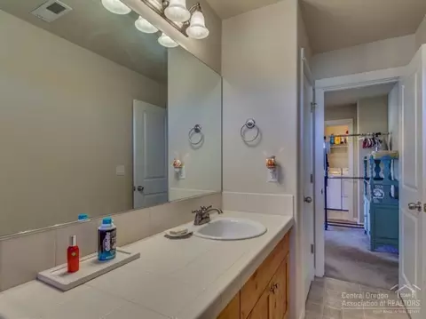 20697 Wandalea Dr, Bend, OR 97701 photo 17