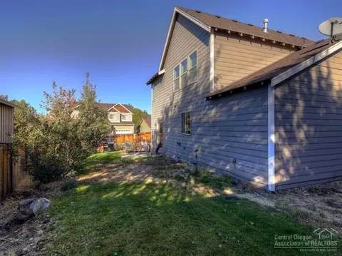 20697 Wandalea Dr, Bend, OR 97701 photo 8