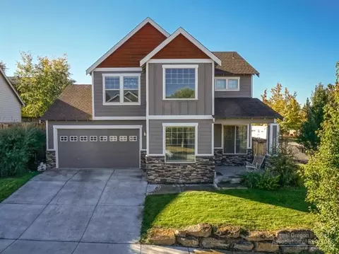 20697 Wandalea Dr, Bend, OR 97701 photo 2