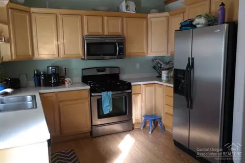 21331 Puffin Dr, Bend, OR 97701 photo 4