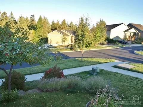 20682 Glen Falls Pl, Bend, OR 97701 photo 24
