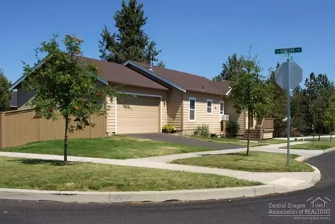20682 Glen Falls Pl, Bend, OR 97701 photo 4