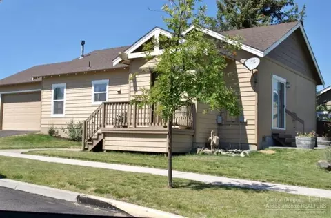 20682 Glen Falls Pl, Bend, OR 97701 photo 3