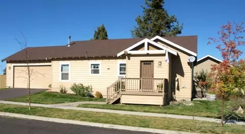 20682 Glen Falls Pl, Bend, OR 97701 photo 2