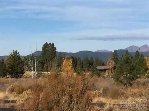 19065 Macalpine Loop, Bend, OR 97702 photo 4