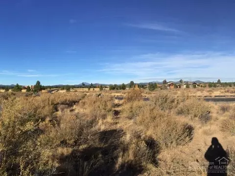 19065 Macalpine Loop, Bend, OR 97702 photo 3
