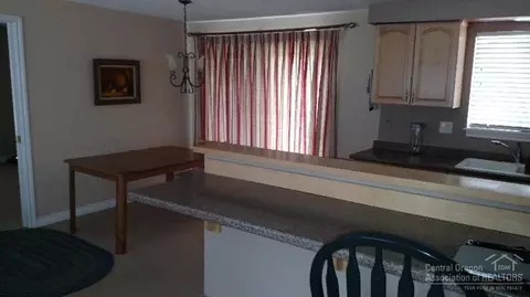 63371 Vogt, Bend, OR 97701 photo 4