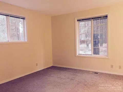 56239 Solar, Bend, OR 97707 photo 11