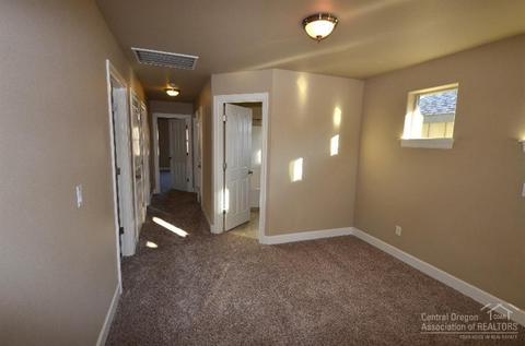 63160 Lancaster St, Bend, OR 97701 photo 8