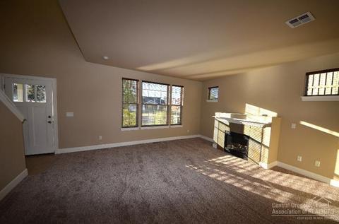 63160 Lancaster St, Bend, OR 97701 photo 2