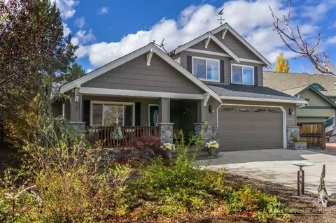 63501 NE Stacy Ln, Bend, OR 97701 photo 2