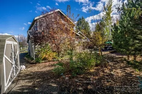 63501 NE Stacy Ln, Bend, OR 97701 photo 18