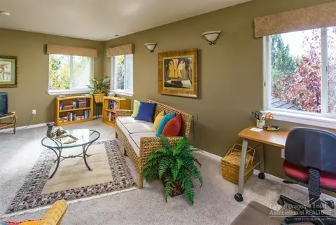 63501 NE Stacy Ln, Bend, OR 97701 photo 11