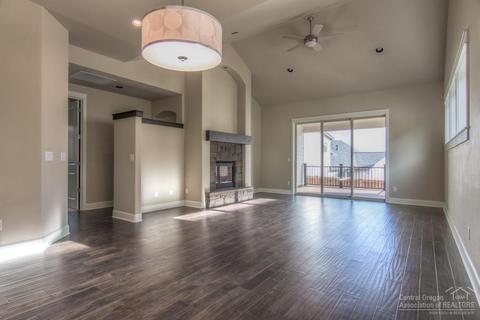 2630 NW Boulder Ridge Loop, Bend, OR 97703 photo 4