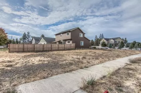 62022 Dantili Rd, Bend, OR 97701 photo 4