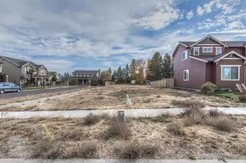 62022 Dantili Rd, Bend, OR 97701 photo 3