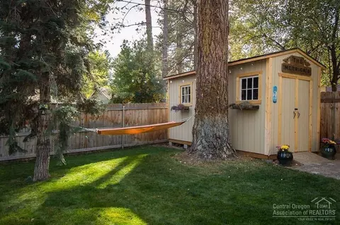 1545 NW Ithaca Ave, Bend, OR 97703 photo 21