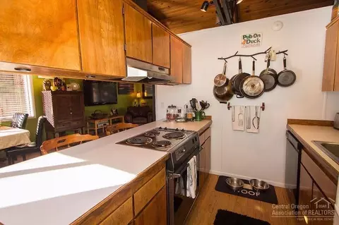 1545 NW Ithaca Ave, Bend, OR 97703 photo 12