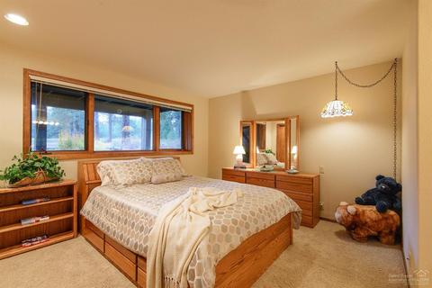 60767 Golf Village Loop, Bend, OR 97702 photo 17