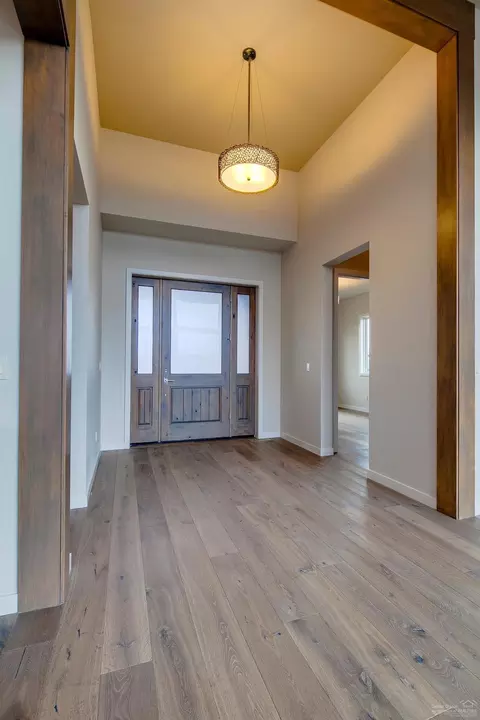 19221 Cartwright Ct, Bend, OR 97702 photo 3