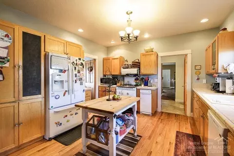 60960 Kramer Ln, Bend, OR 97702 photo 9
