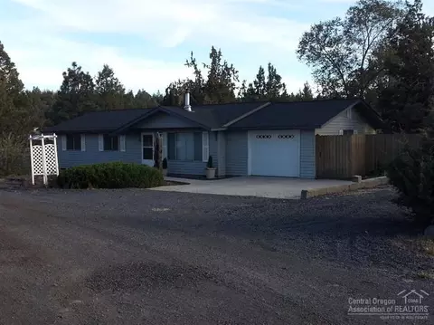 19909 Juniper, Bend, OR 97701 photo 2
