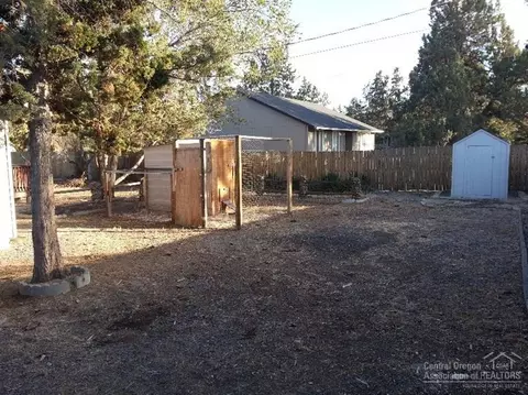 19909 Juniper, Bend, OR 97701 photo 13