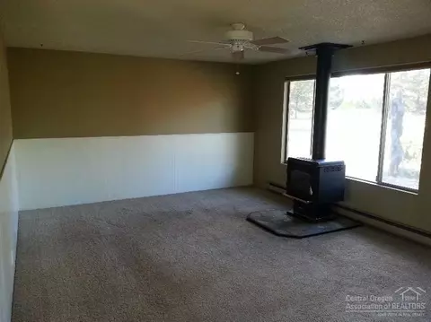 19909 Juniper, Bend, OR 97701 photo 3