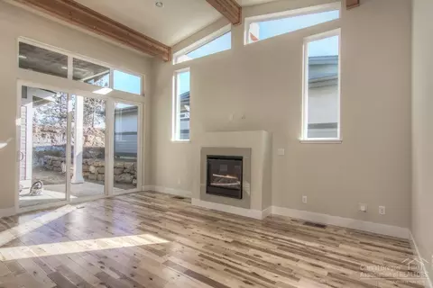 2249 NW Deschutes Pl, Bend, OR 97703 photo 2