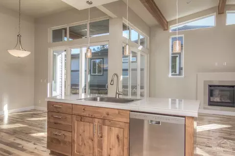 2249 NW Deschutes Pl, Bend, OR 97703 photo 4