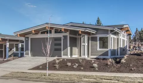 2249 NW Deschutes Pl, Bend, OR 97703 photo 1