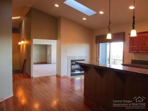 21067 Gift Rd, Bend, OR 97701 photo 9