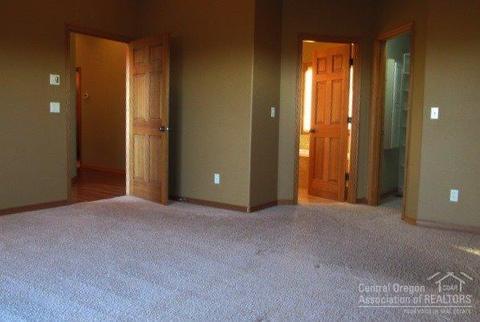 21067 Gift Rd, Bend, OR 97701 photo 12