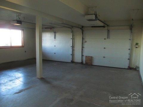 21067 Gift Rd, Bend, OR 97701 photo 17