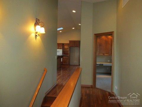 21067 Gift Rd, Bend, OR 97701 photo 10