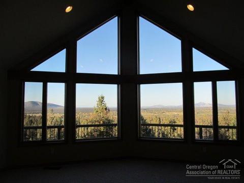 21067 Gift Rd, Bend, OR 97701 photo 4