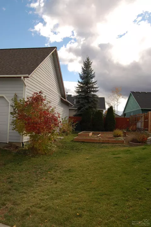 20911 Crystal Ct, Bend, OR 97701 photo 8