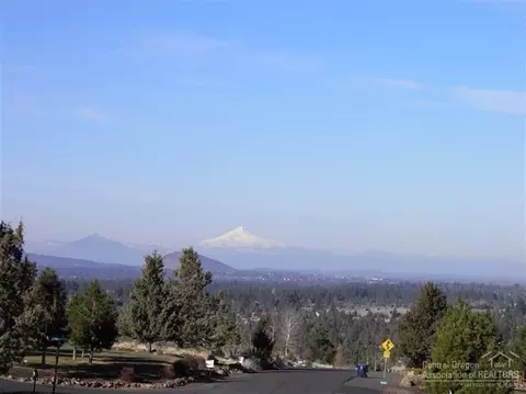 22588 Calgary Dr, Bend, OR 97701 photo 4