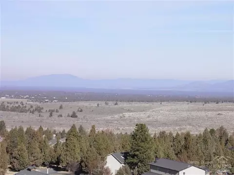 22588 Calgary Dr, Bend, OR 97701 photo 9