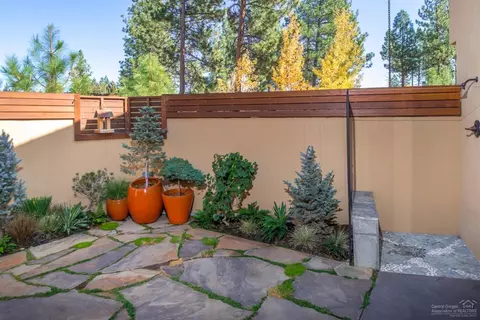 19001 NW Squirreltail Loop, Bend, OR 97701 photo 14