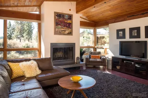19001 NW Squirreltail Loop, Bend, OR 97701 photo 3