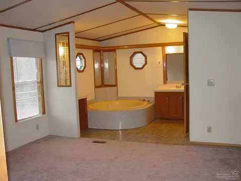 60281 Cheyenne Rd, Bend, OR 97702 photo 7